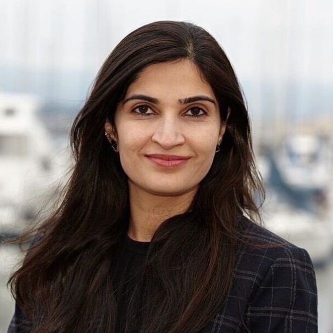 Dr. Asmita Dharia Can Keep You Relaxed During Dental Visits